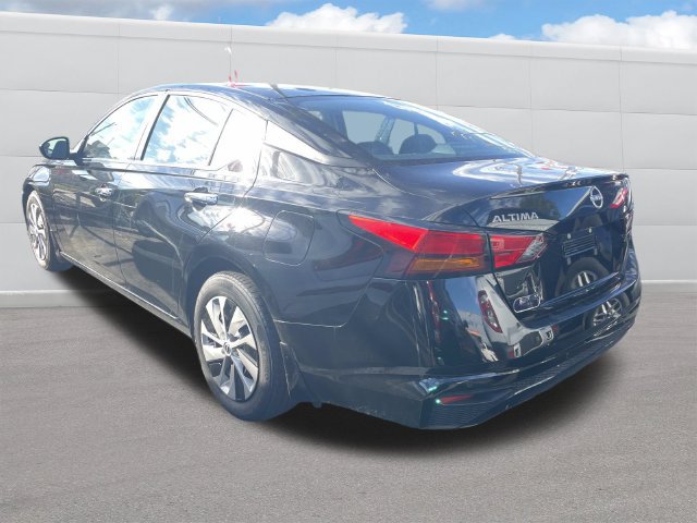 Used 2024 Nissan Altima 2.5 S FWD image 2