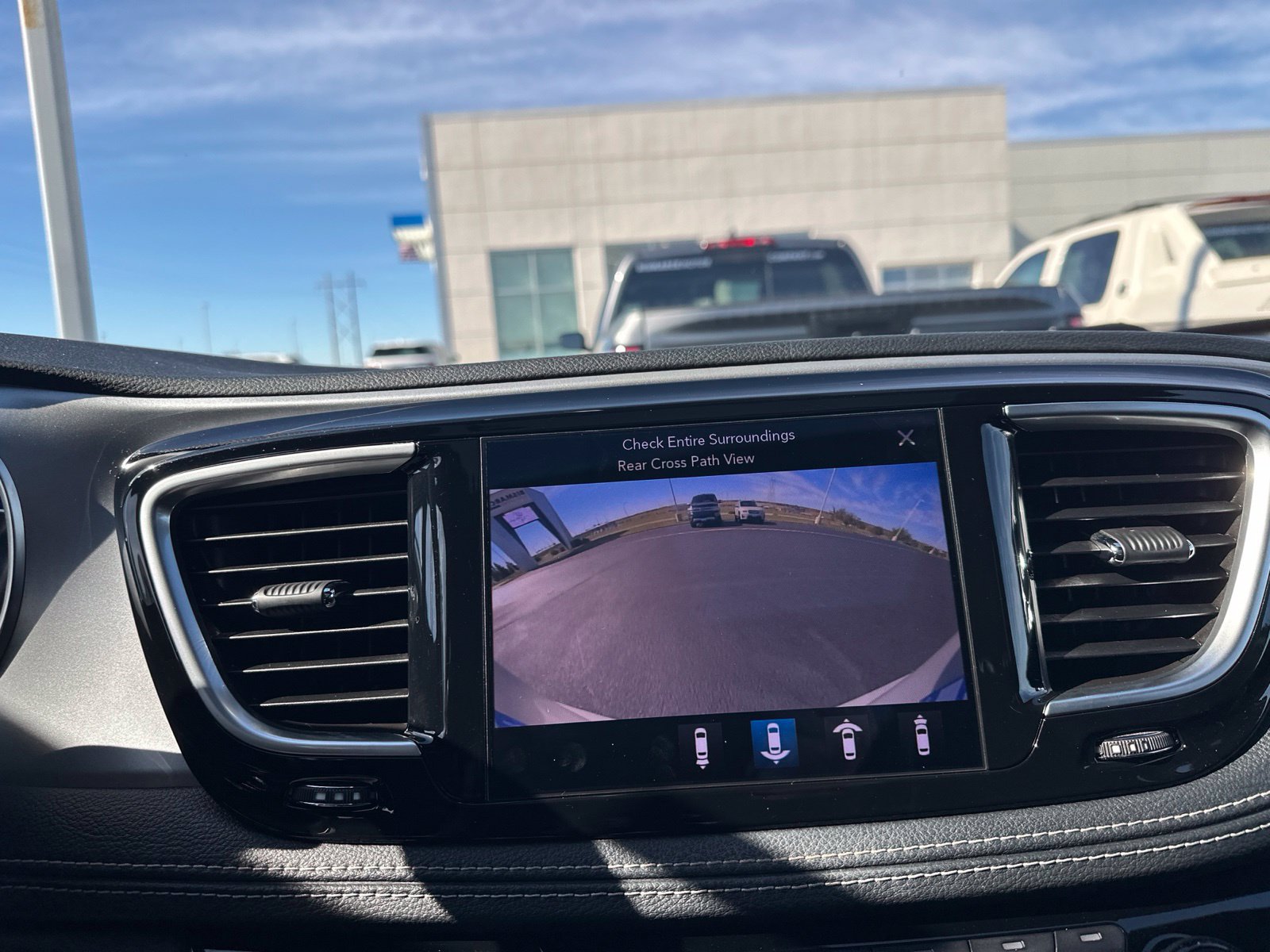 Used 2019 Chrysler Pacifica Limited FWD image 54