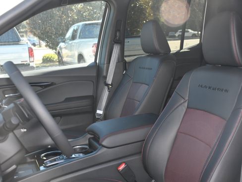 New 2026 Honda Ridgeline Black Edition image 7