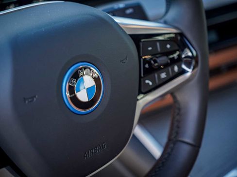 Used 2025 BMW i4 xDrive40i w/ Premium Package image 14