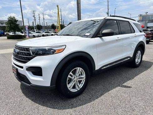 Used 2020 Ford Explorer XLT AWD/4WD image 5