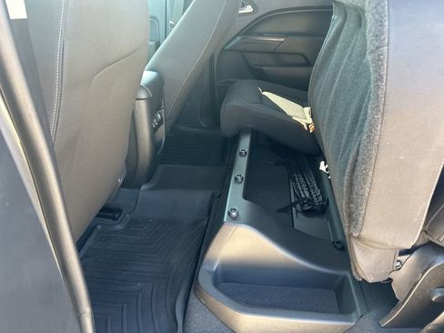 Used 2022 Chevrolet Colorado LT w/ Safety Package image 25