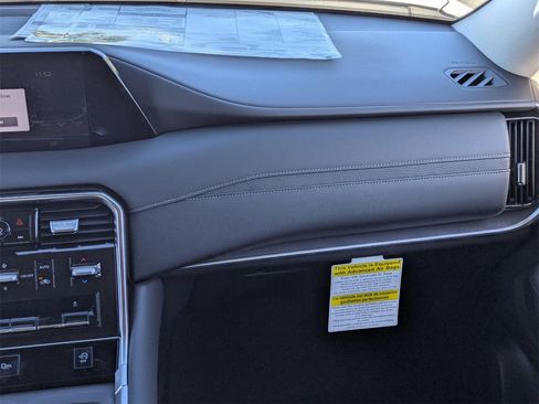 New 2025 Nissan Armada SV image 25