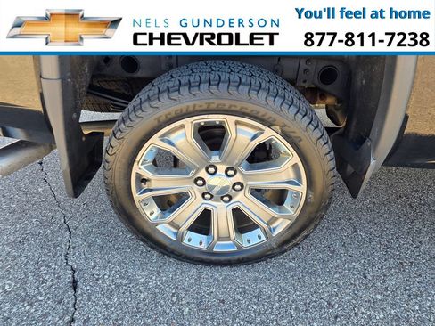 Used 2018 GMC Sierra 1500 Denali w/ Denali Ultimate Package AWD/4WD image 9