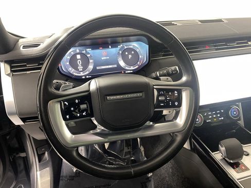 Used 2023 Land Rover Range Rover Long Wheelbase SE image 13