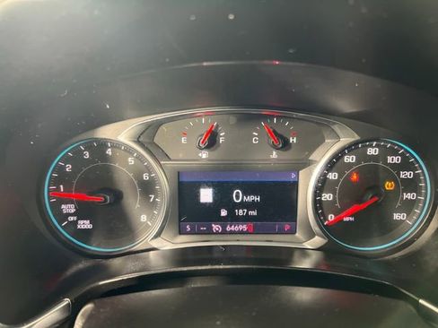 Used 2019 Chevrolet Equinox LT w/ Sun & Navigation Package image 17