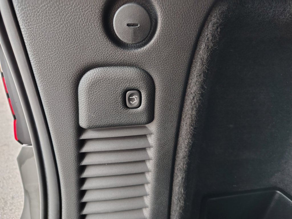 Used 2023 Dodge Durango R/T AWD/4WD image 16