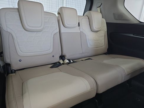 New 2026 Nissan Armada Platinum image 12