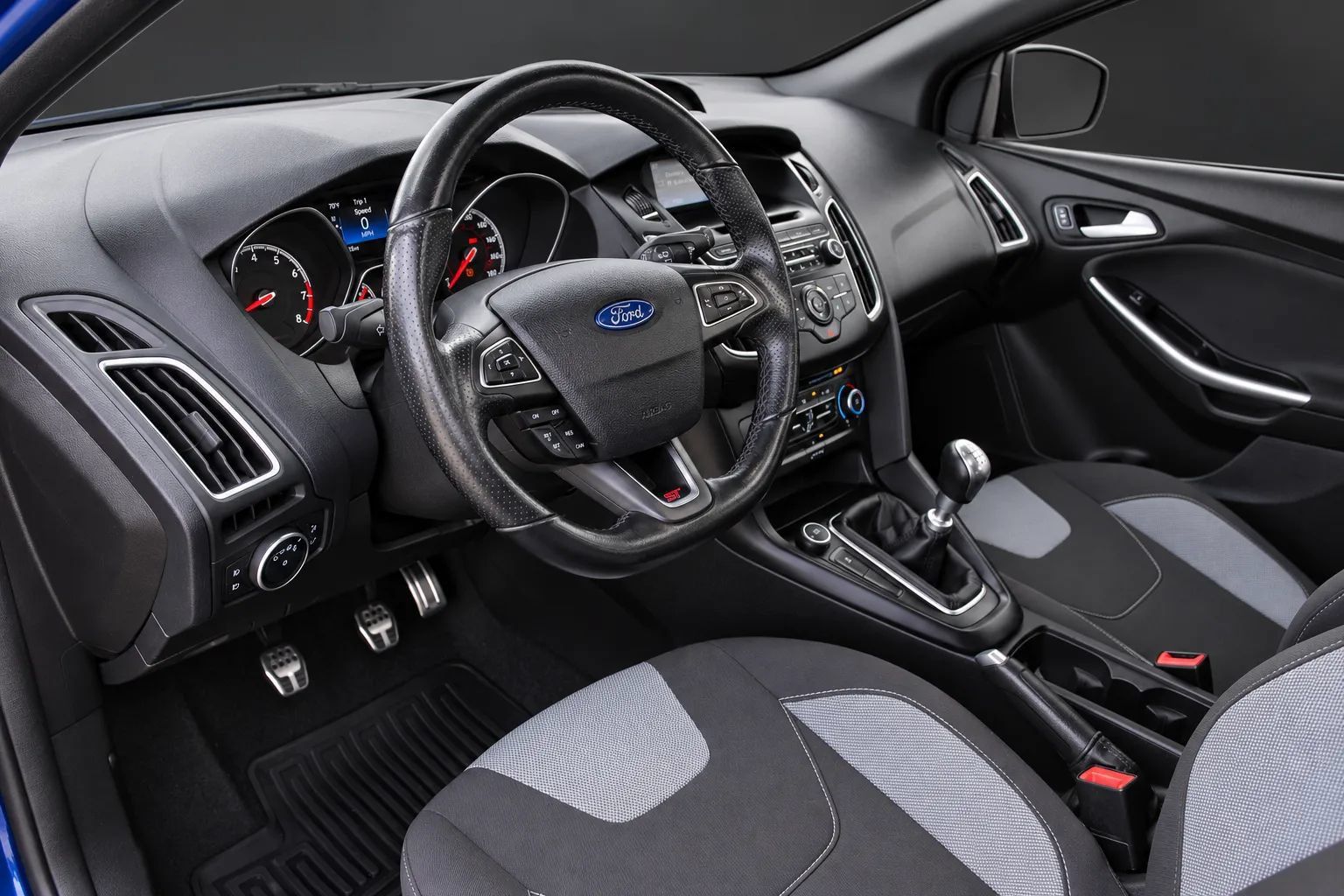 Used 2016 Ford Focus ST FWD image 13