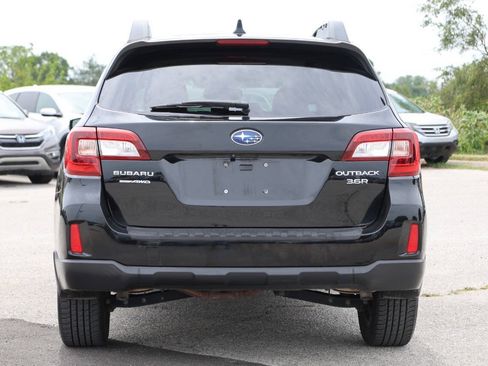 Used 2016 Subaru Outback 3.6R Limited AWD/4WD image 10