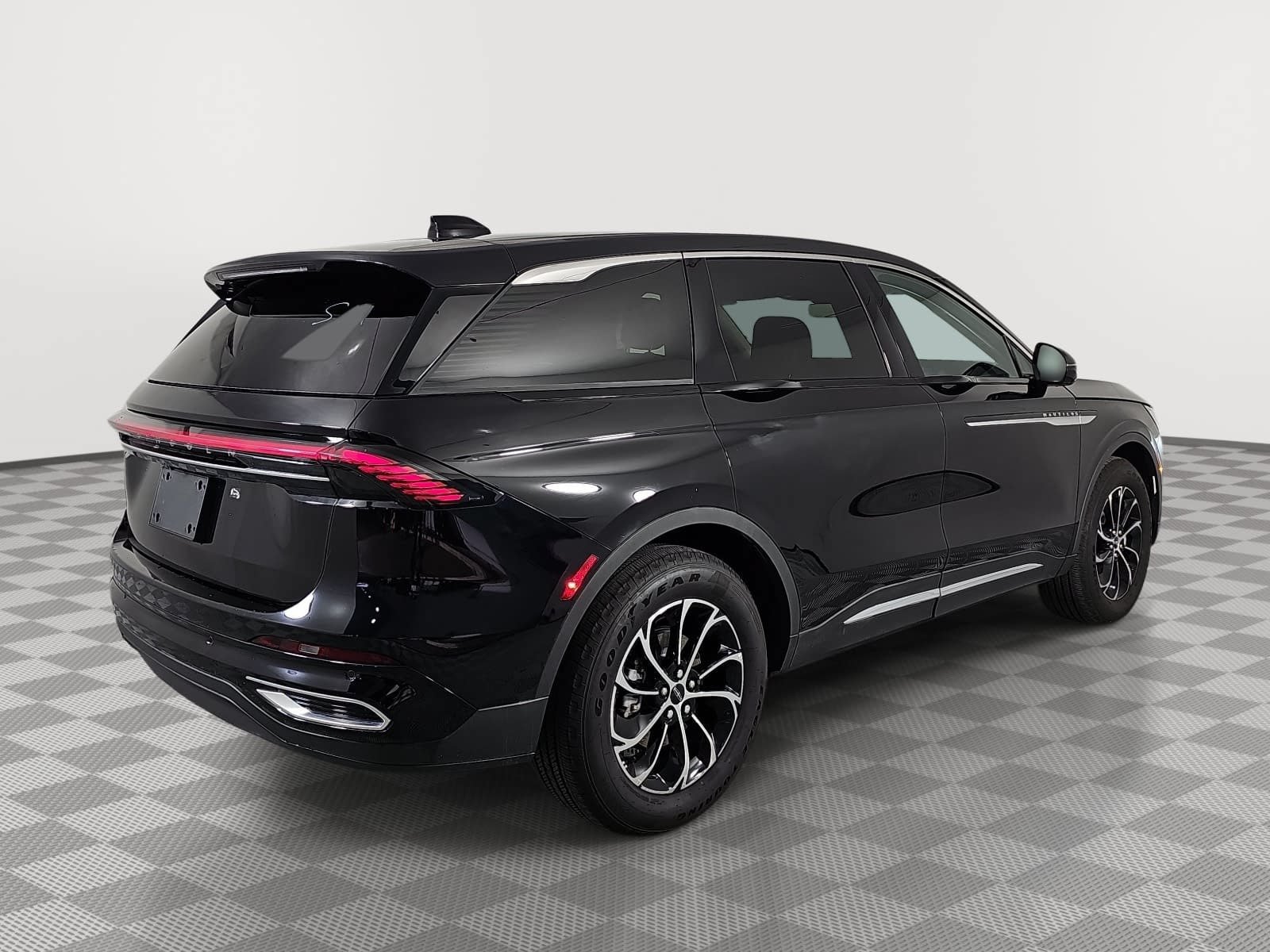 Used 2026 Lincoln Nautilus Premier w/ Equipment Group 102A AWD/4WD image 8