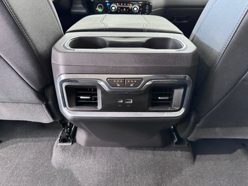 Used 2023 GMC Sierra 1500 SLT w/ SLT Premium Package AWD/4WD image 29