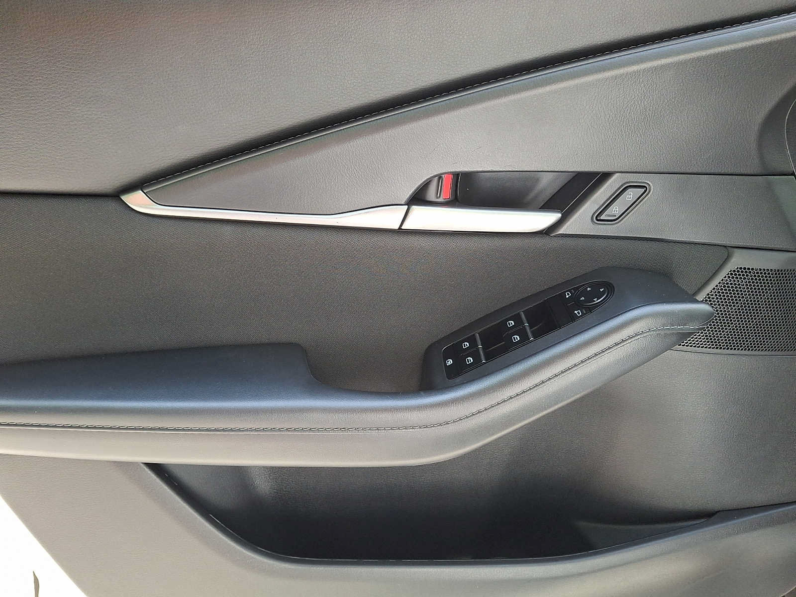 Used 2024 MAZDA CX-30 AWD 2.5 S image 9