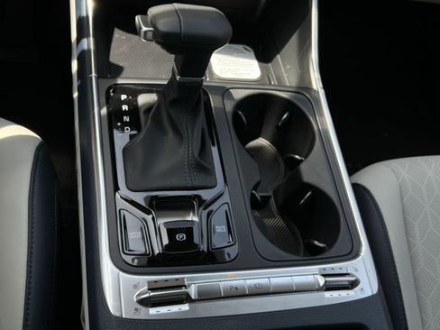 New 2026 Kia Carnival SX w/ SX Dark Edition Package FWD image 26