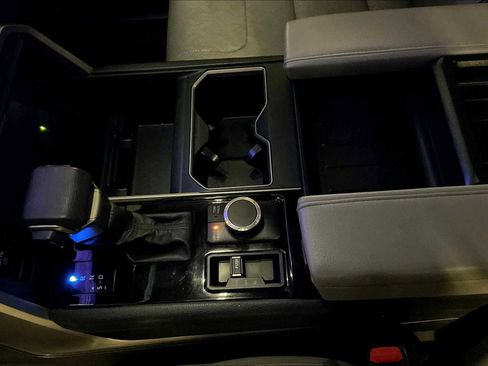 Used 2022 Toyota Tundra Limited image 30