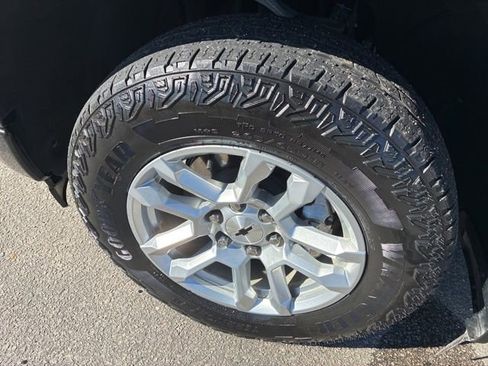 Used 2023 Chevrolet Silverado 1500 RST image 12