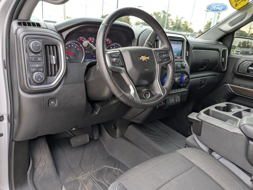 Used 2021 Chevrolet Silverado 1500 LT AWD/4WD image 10