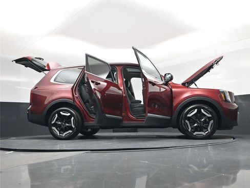 Used 2024 Kia Telluride S w/ S Sunroof Package image 31