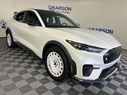 New 2025 Ford Mustang Mach-E GT image 4