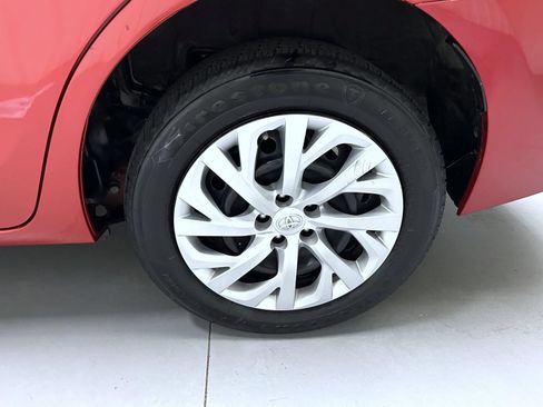 Used 2019 Toyota Corolla LE FWD image 22