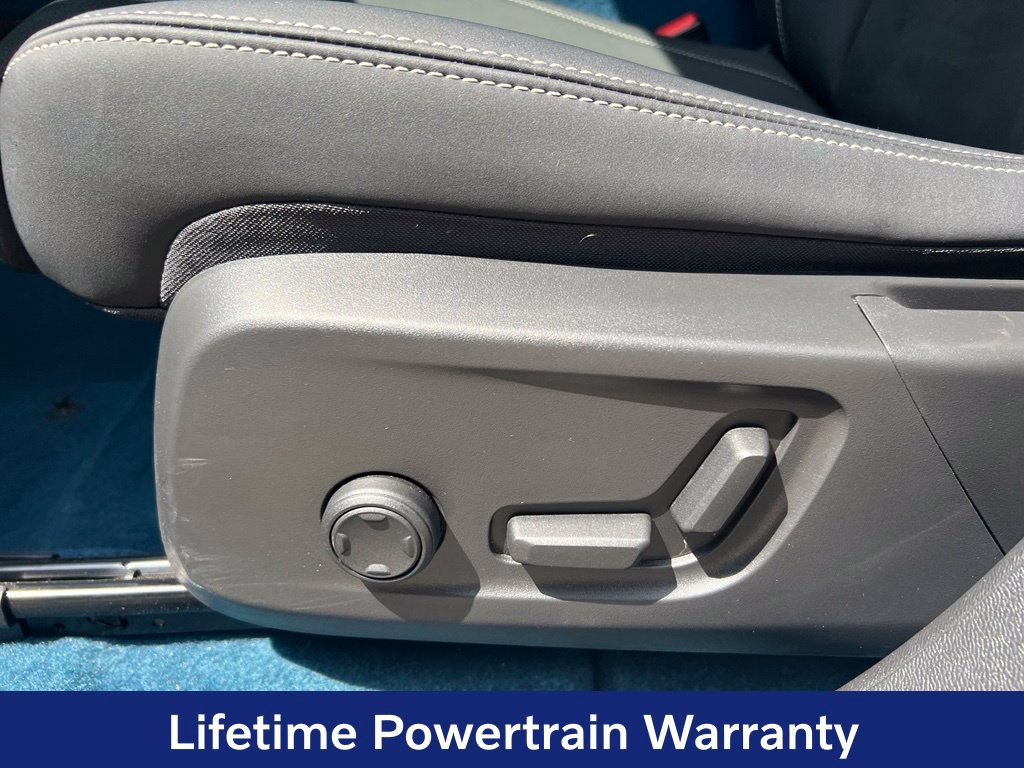 Certified 2023 Volvo C40 P8 Recharge Ultimate AWD/4WD image 14