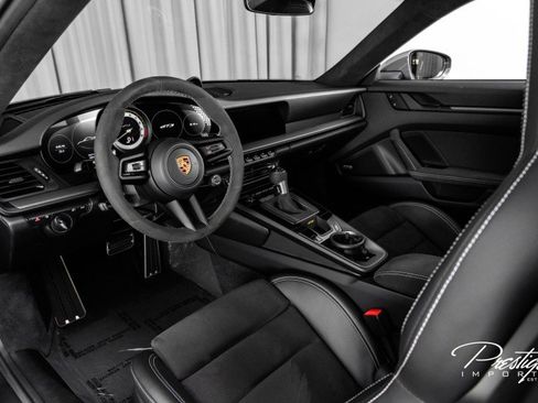 Used 2022 Porsche 911 GT3 image 32