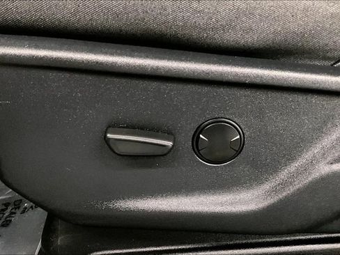 Used 2025 Ford F250 XLT image 30