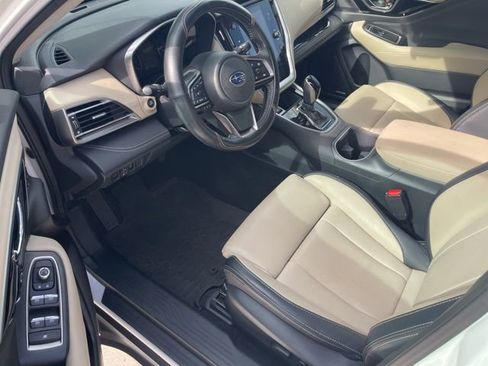 Certified 2025 Subaru Outback Limited AWD/4WD image 8