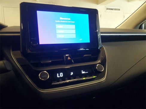 Certified 2023 Toyota Corolla LE image 24