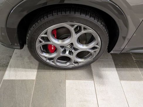 Used 2024 Alfa Romeo Tonale Veloce AWD/4WD image 7