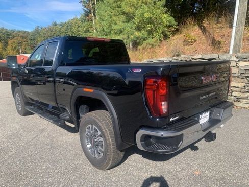 New 2026 GMC Sierra 2500 SLE w/ SLE Value Package; image 5