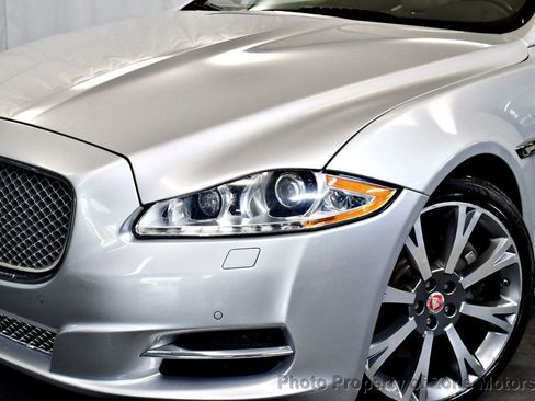 Used 2015 Jaguar XJ image 3