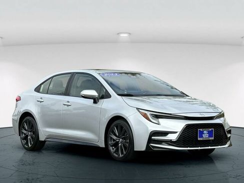 Used 2023 Toyota Corolla XSE w/ Carpet Mat Package (TMS) FWD image 8