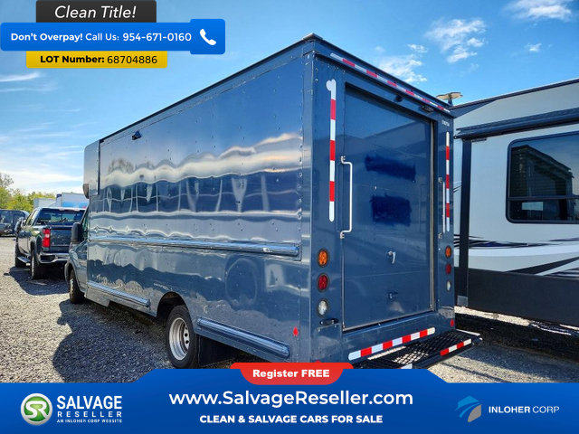 Used 2021 Ford Transit 350 DRW RWD image 3