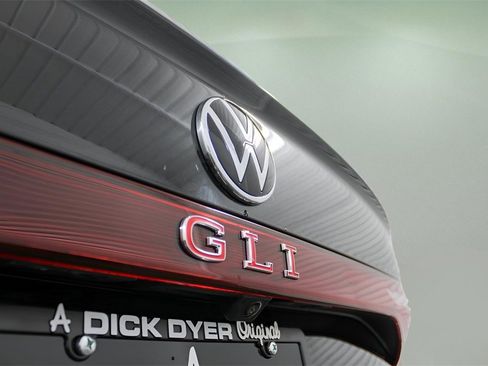 Used 2025 Volkswagen Jetta GLI Autobahn image 10