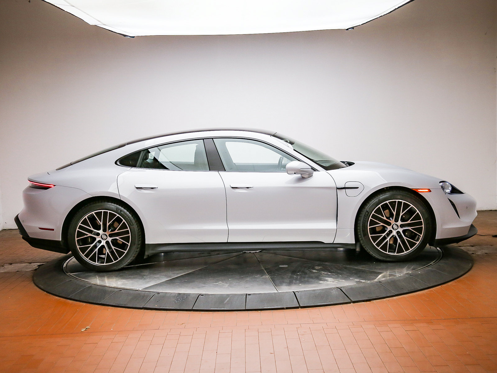 Certified 2024 Porsche Taycan RWD image 8