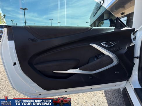 Used 2021 Chevrolet Camaro ZL1 RWD image 14