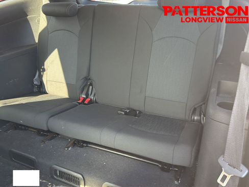 Used 2014 Chevrolet Traverse LT FWD image 17
