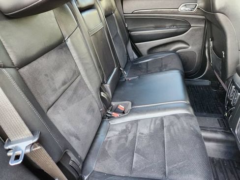 Used 2018 Jeep Grand Cherokee Altitude AWD/4WD image 16