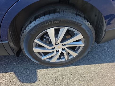 Used 2023 Chevrolet Equinox LT AWD/4WD image 49