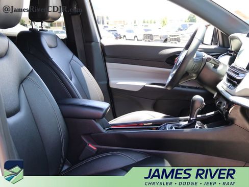 Used 2025 Jeep Compass Limited AWD/4WD image 9