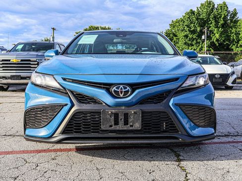 Used 2023 Toyota Camry SE AWD/4WD image 2