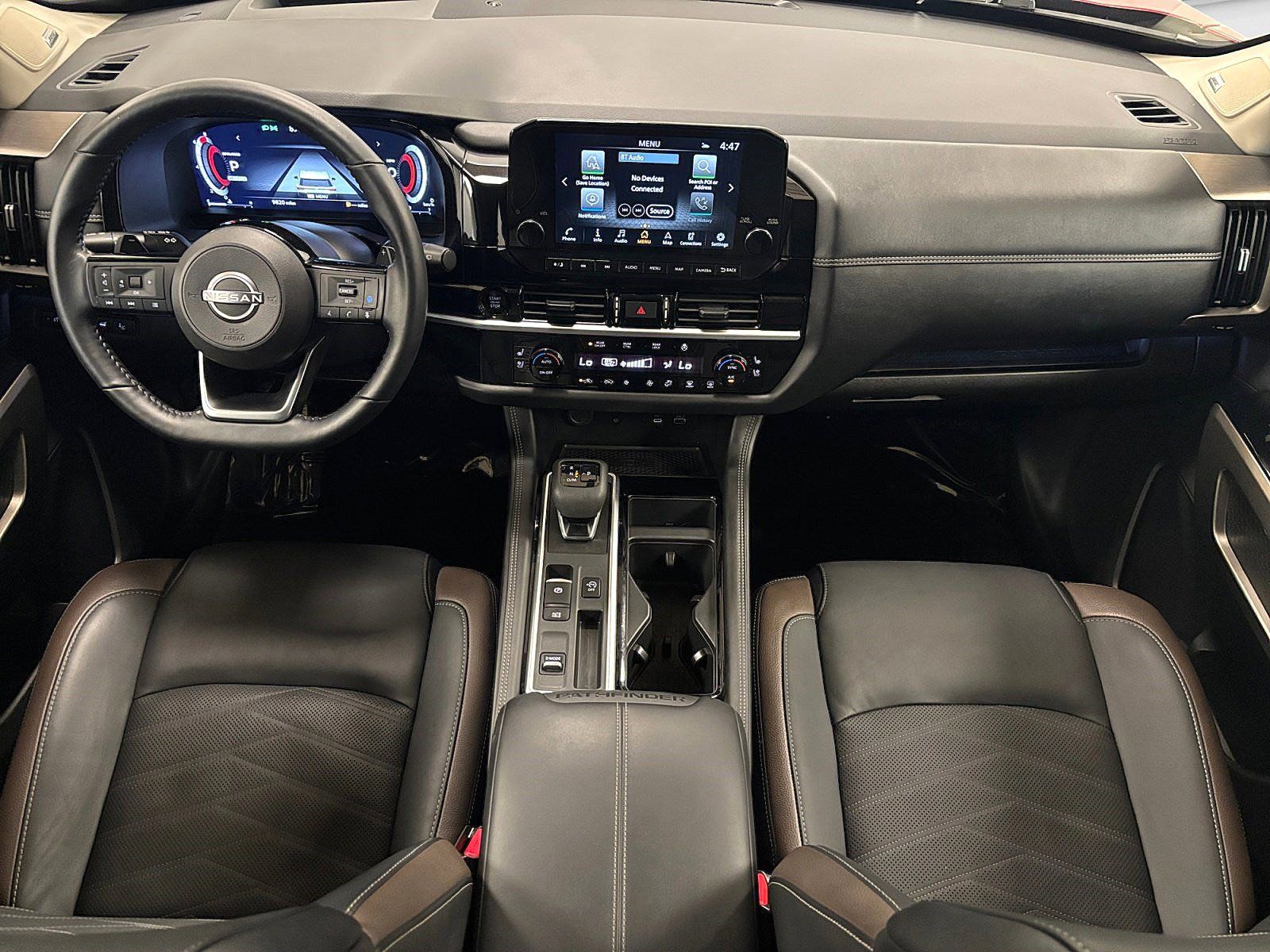 Used 2025 Nissan Pathfinder Platinum FWD image 14