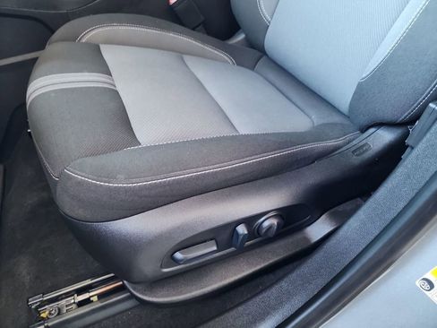 Used 2025 Chevrolet Blazer LT image 16