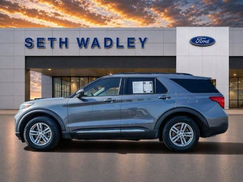 Certified 2023 Ford Explorer XLT w/ Equipment Group 202A RWD image 4