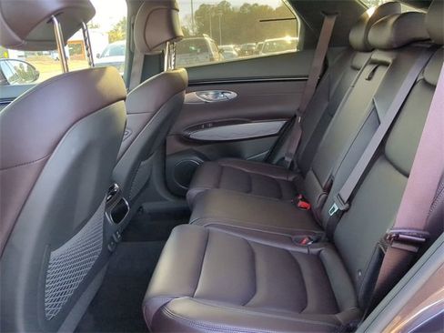 Used 2023 Genesis GV70 2.5T w/ Advanced Package image 13