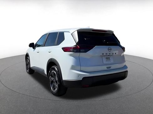 Used 2025 Nissan Rogue SV image 14