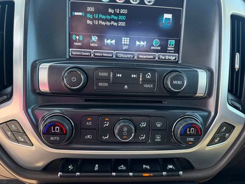 Used 2018 GMC Sierra 1500 SLT w/ SLT Premium Package AWD/4WD image 42