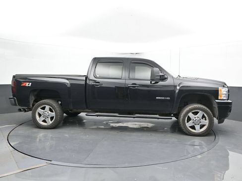 Used 2014 Chevrolet Silverado 2500 LTZ w/ LTZ Plus Package AWD/4WD image 4