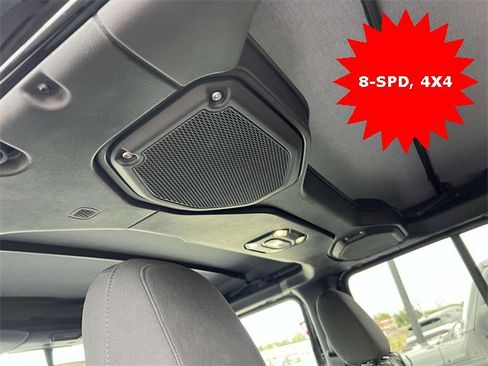 Used 2021 Jeep Gladiator Overland w/ Cold Weather Group image 13